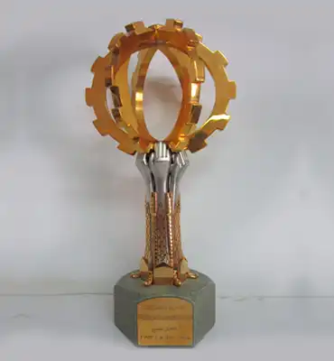 HIS MAJESTY&rsquo;S TROPHY FOR THE YEAR 1993